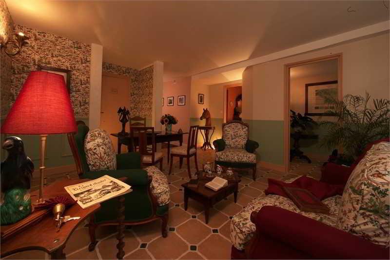 Logis Hotel Le Boudoir Бельвес Экстерьер фото